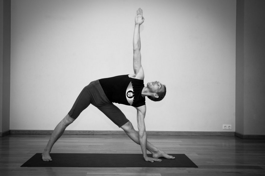 Trikonasana